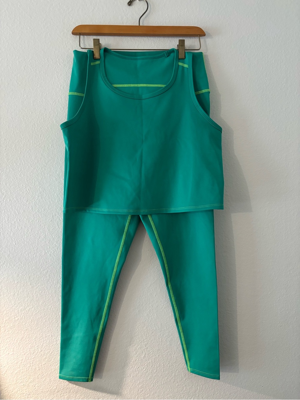 Superfit Hero set - crop tank & 7/8 leggings